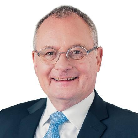 Referent Dr. Ekkehard Nolting <p>Dr. Ekkehard Nolting ist seit 35 Jahren als Rechtsanwalt tätig. Einer seiner Schwerpunkte liegt dabei im Handels- und Gesellschaftsrecht. Außerdem unterstützt er Unternehmen in der Sozialwirtschaft. Hierbei geht es sowohl um Gründungen als auch um Umstrukturierungen beziehungsweise um die Unternehmensnachfolge.</p>
<p>Ein weiterer Schwerpunkt von Dr. Nolting ist das Begleiten von Gesellschafterversammlungen sowie Gesellschaftsauseinandersetzungen. Er berät darüber hinaus zu den Themen Managerhaftung, Corporate Governance und steht seinen Mandaten bei Immobilienprojekten zur Seite. Bei komplexen Transaktionen wie Unternehmenskäufen oder deren Verschmelzungen unterstützt er seine Mandanten ebenfalls und übernimmt die Due-Diligence-Prüfungen.</p>
<p>Zudem weist er zahlreiche Fachveröffentlichungen in seinem Expertengebiet vor und trat als Dozent der Deutschen Anwaltsakademie auf. Dr. Ekkehard Nolting hat viel Erfahrung im Vereins- und Stiftungsrecht. Sein Engagement geht bis zum ehrenamtlichen Senatsvorsitzenden am Sächsischen Anwaltsgerichtshofs und in verschiedenen Organisationen wie dem BioSaxony e.V..</p>